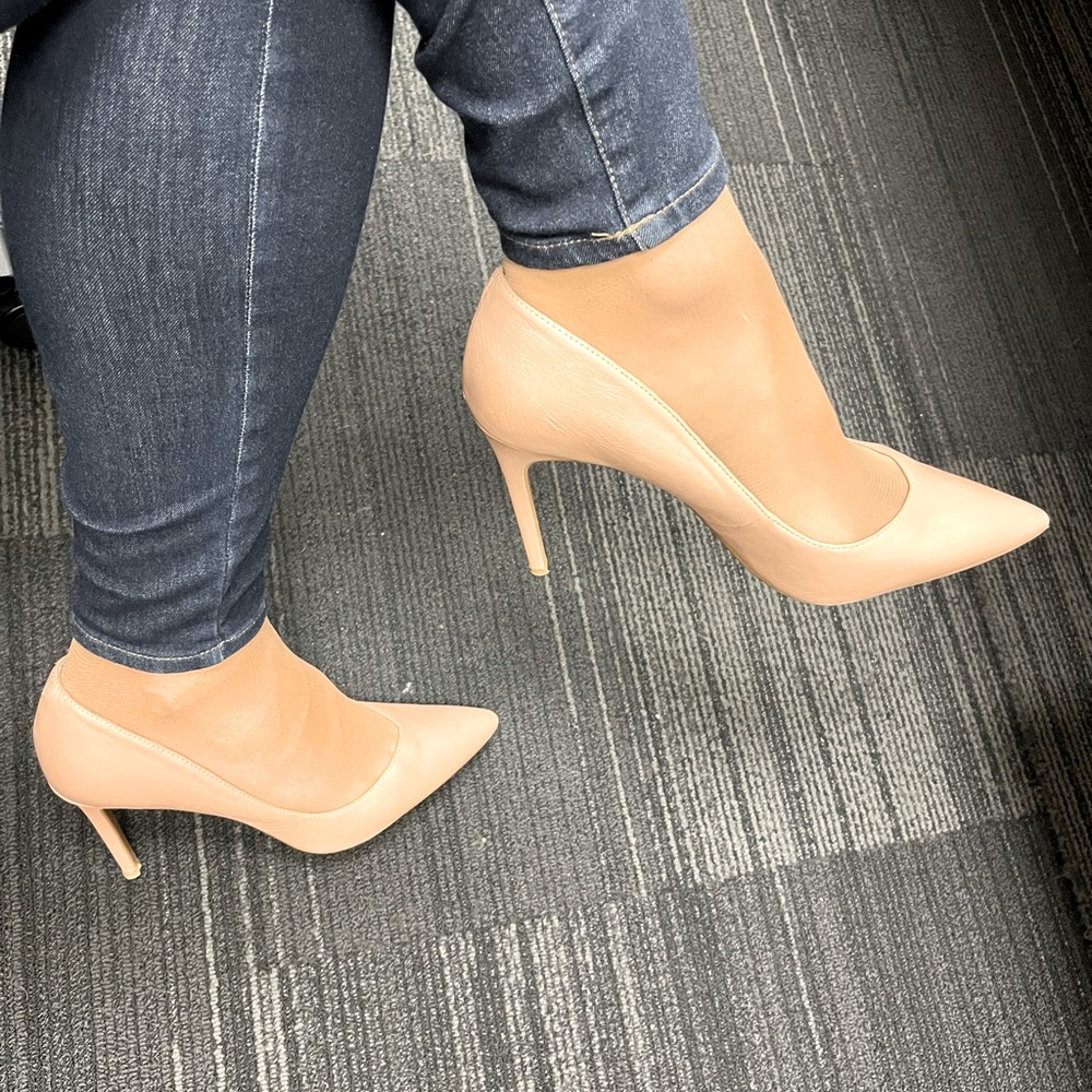 Jessica Simpson Pumps